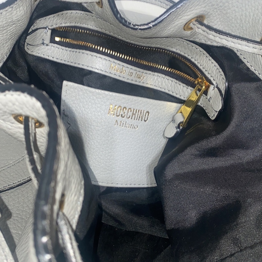 Moschino leather bucket bag preloved. - Picture 7 of 16